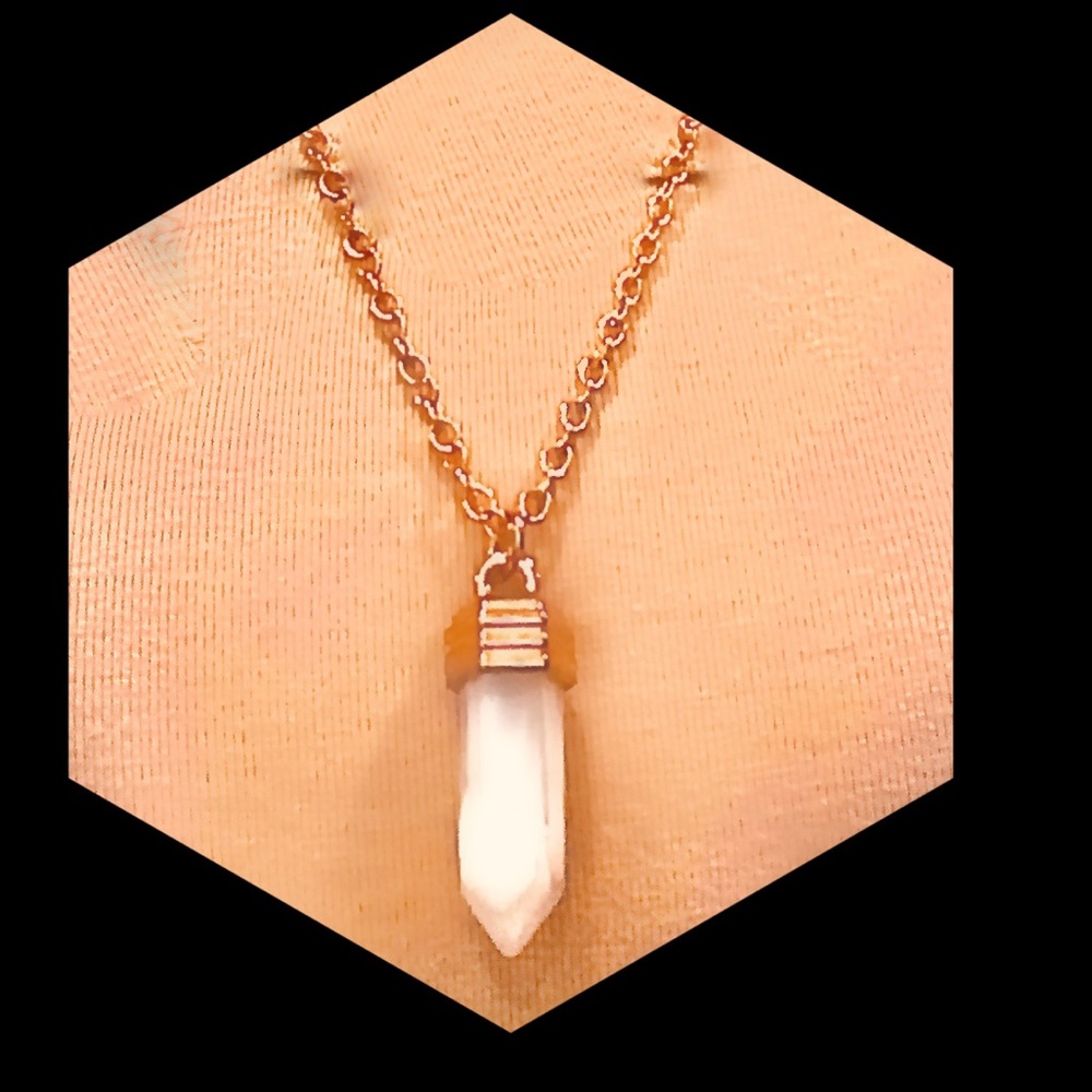 🌈🎗⭐️HP ⭐️🎗 Long women’s crystal charm necklace